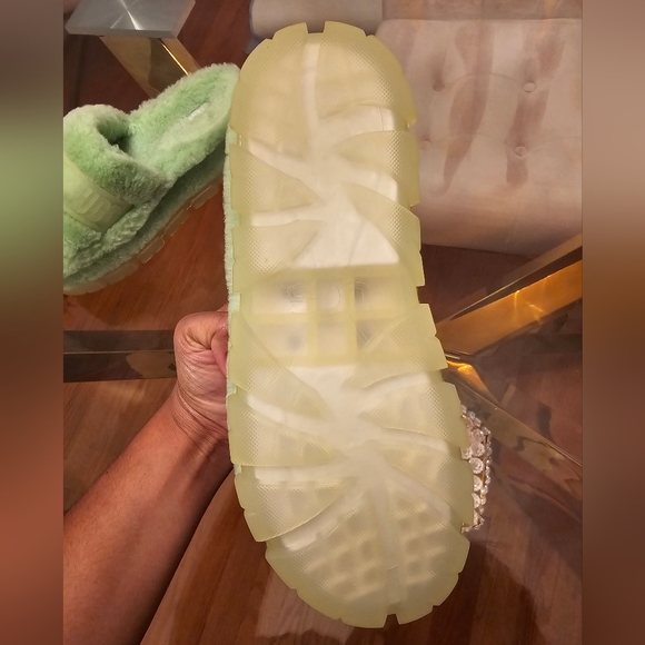 Lime UGG platform slides - Picture 4 of 4